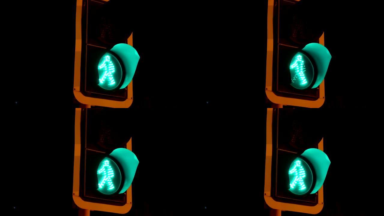 晚上十字路口的交通信号灯