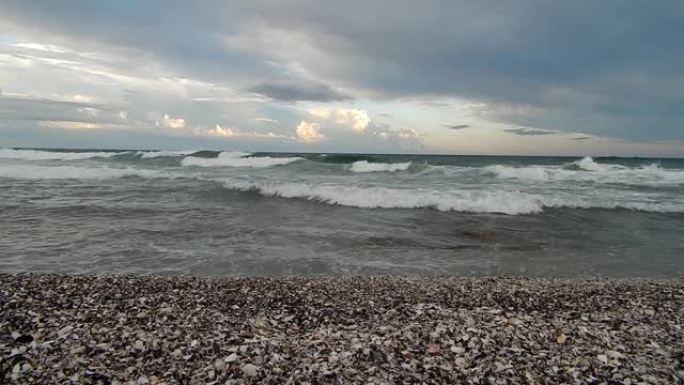 里海的贝壳海岸。