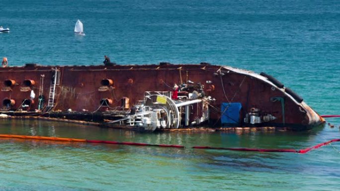 黑海沿岸一艘Delfi油轮的沉船