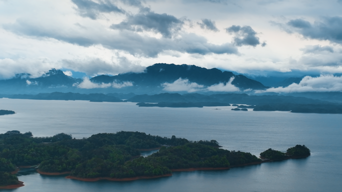 庐山西海延时山脉淡水湖水库云雾缭绕