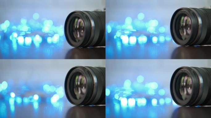 花环里的相机。