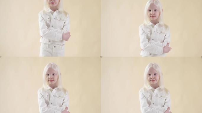 金发可怕的白化病孩子的肖像