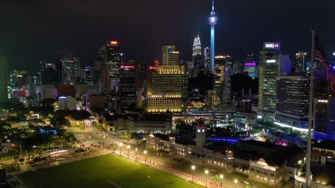 夜间照明吉隆坡市中心交通街空中全景4k马来西亚