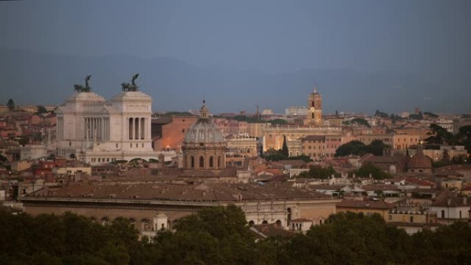日落时罗马城市全景。