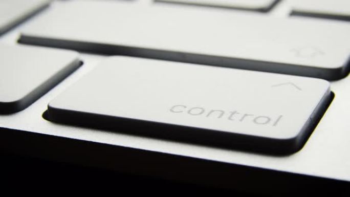 按下电脑键盘上的控制按钮。宏观特写