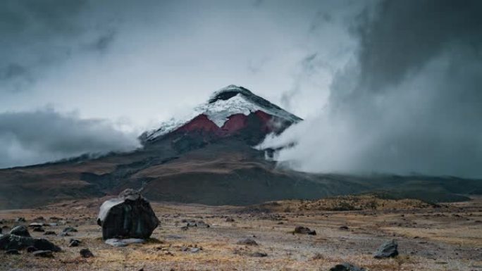 厄瓜多尔科托帕希国家公园，延时-白天的科托帕希火山