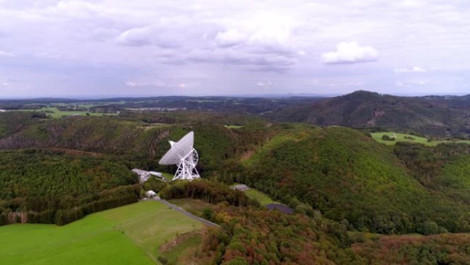 埃菲尔山脉的Effelsberg 100米射电望远镜