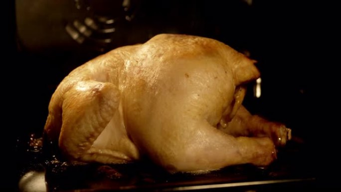 延时烤制整只鸡。