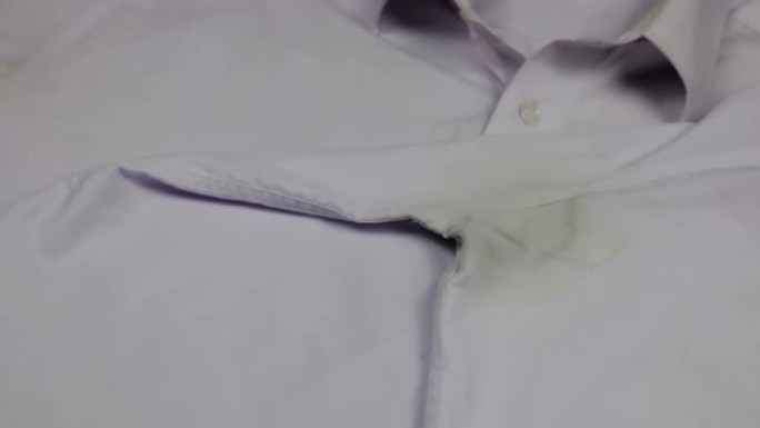 衬衫汗渍问题衬衫上的污渍洗涤剂白衬衫