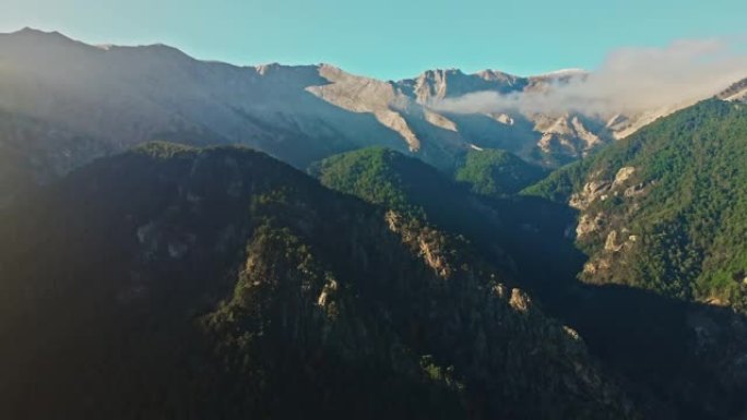 上升的高山高山之巅风光奇观