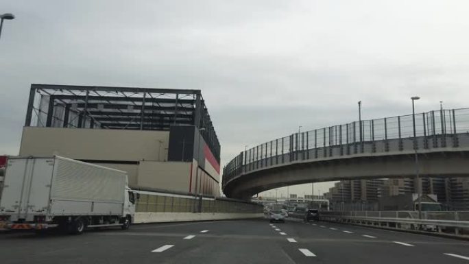 从东京到横滨的高速公路场景