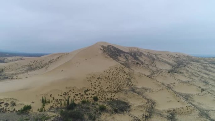欧洲最高的沙丘。萨里-库姆。达吉斯坦。俄罗斯