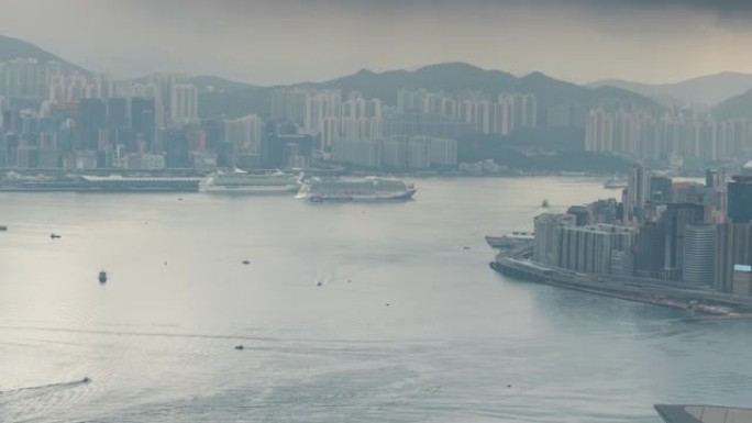 中国香港维多利亚港上空的香港天际线、香港城市和市中心摩天大楼