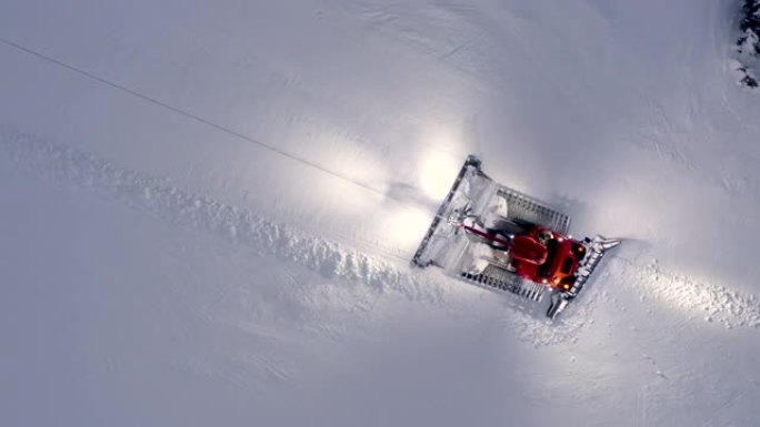 滑雪胜地高空修整机空中俯拍