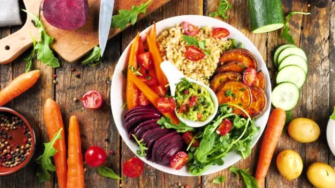 鳄梨，甜菜，胡萝卜，藜麦混合素食沙拉