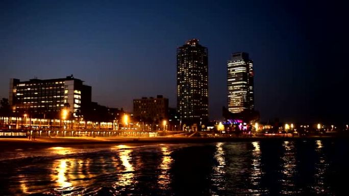 巴塞罗那港口的夜景