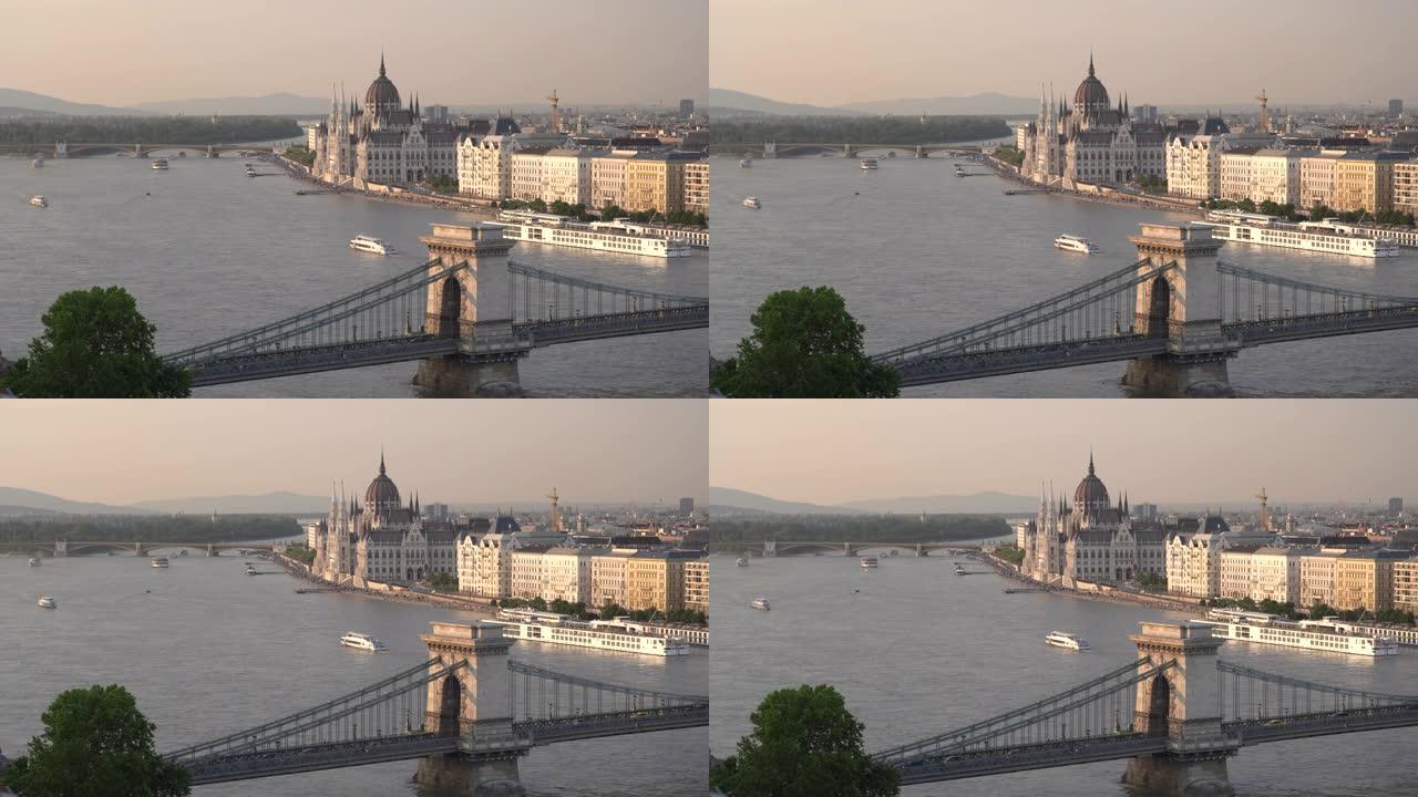 日落时在布达佩斯的链桥和匈牙利议会的关闭