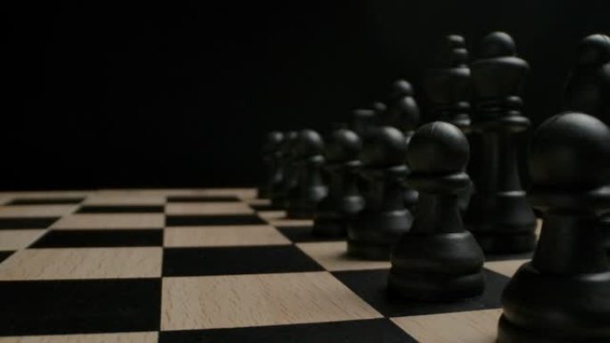 开始位置的黑色棋子准备游戏概念