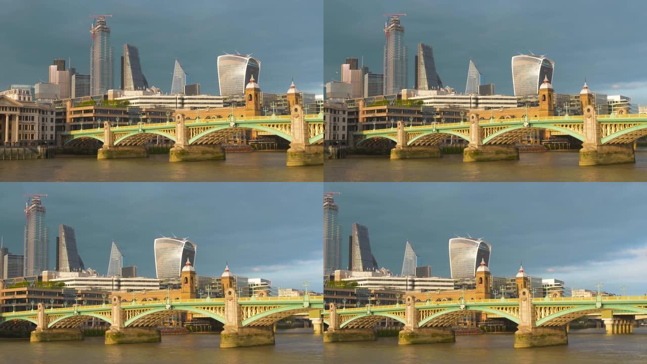 俯瞰南华克大桥的伦敦城市景观