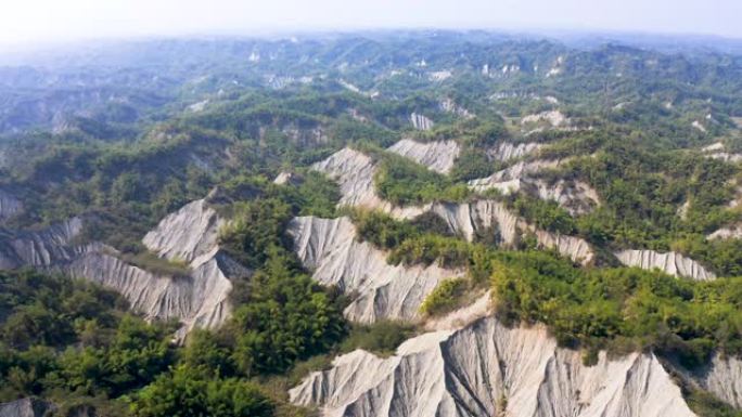 田寮月世界鸟瞰图。火山泥和石灰岩区。高雄。台。