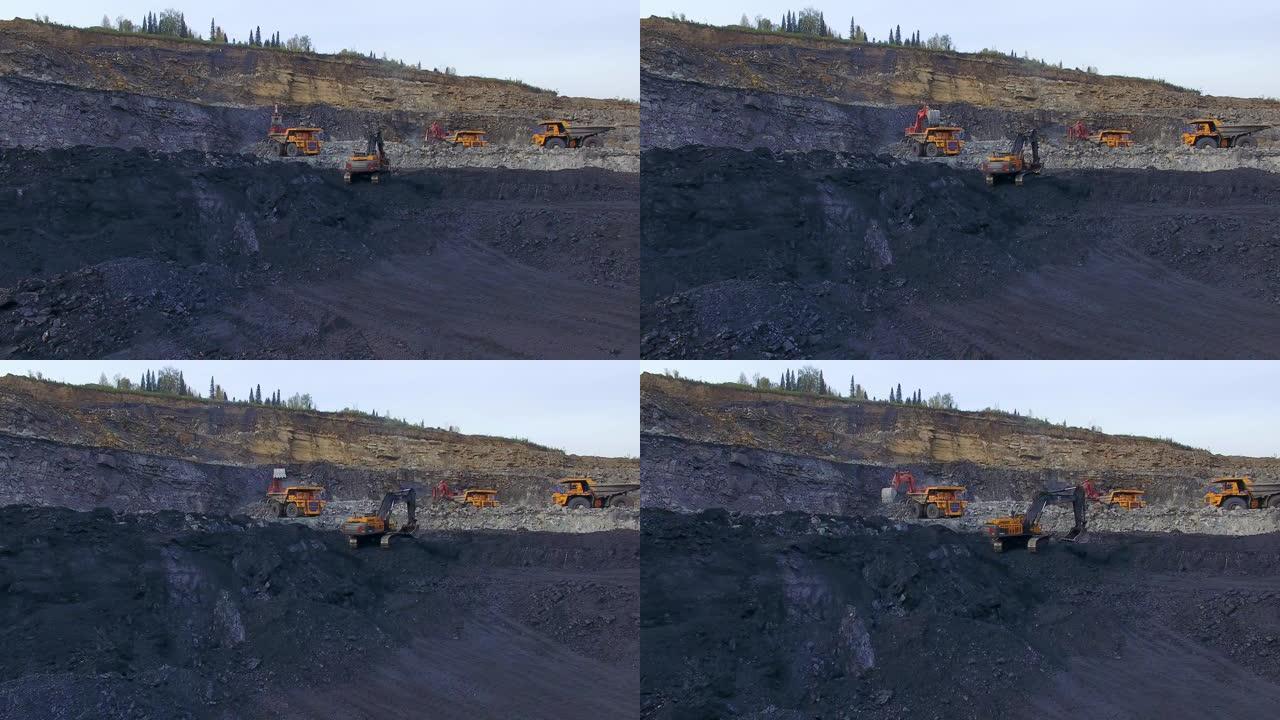 挖掘机挖煤