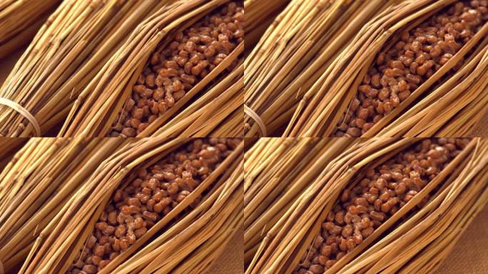 稻草纳豆，用稻草包裹的传统制造方法。