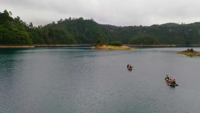 蒙特贝罗湖旅行板小船游船河水湖面游览观光