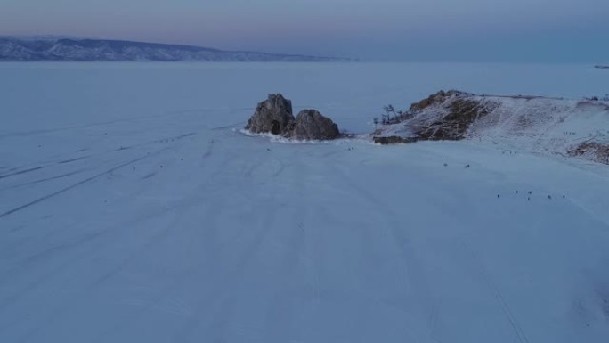 贝加尔湖冬季的冰与环境