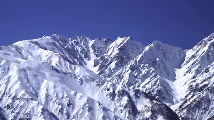 冬季的卡拉松山-大克。