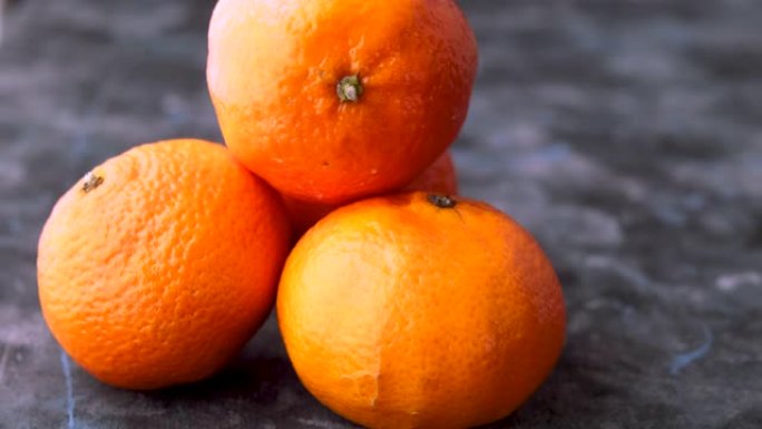 特写新鲜橘子的滑动旋转镜头