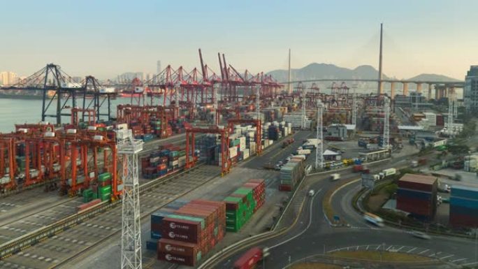 4k延时: 码头商业港口的集装箱货物仓库，用于商业物流，进出口，运输或运输。
