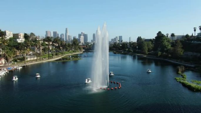 Echo Park Lake Downtown和Los Angeles鸟瞰图