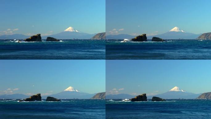 岩石上的波浪和风暴海景 | 静冈库美海岸