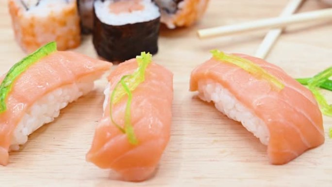 各种日本新鲜寿司的特写。