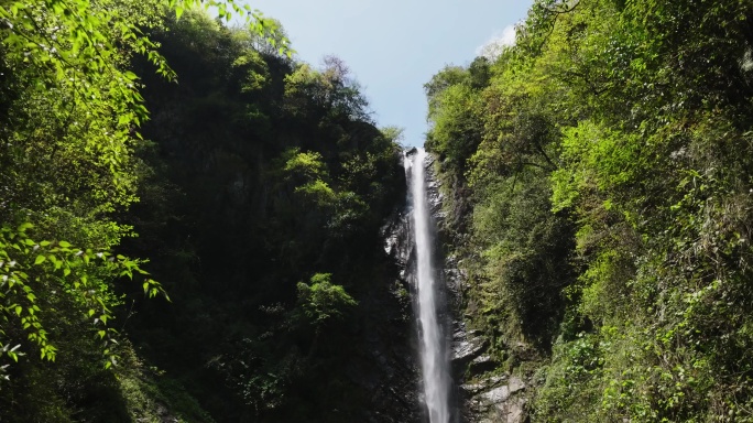 航拍大山瀑布溪流自然风光