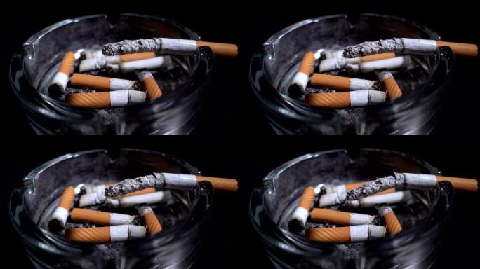 在烟灰缸里抽烟吸烟有害健康