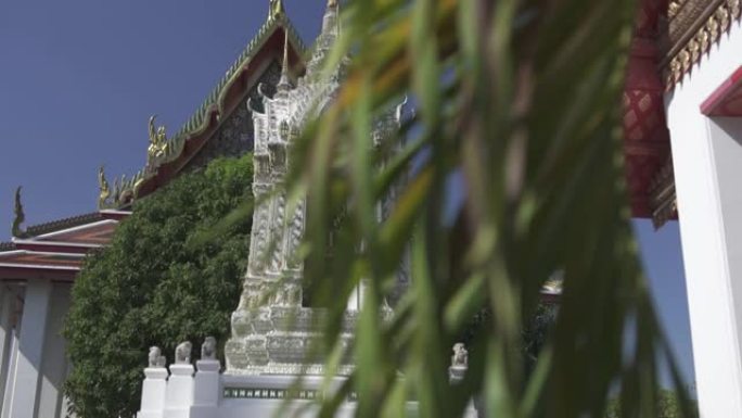 Wat Pho寺庙内部的详细信息，在泰国的六座寺庙中排名第一，被列为泰国一流皇家寺庙的最高等级