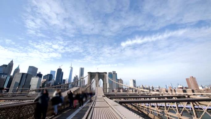 纽约著名的布鲁克林大桥上的行人专用道