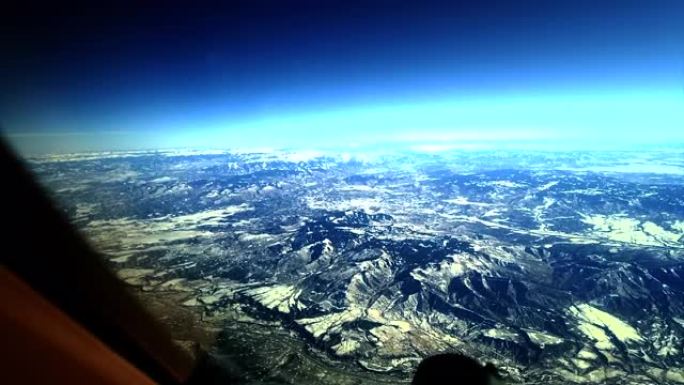 飞行员视角第一视角俯瞰地面地球表面