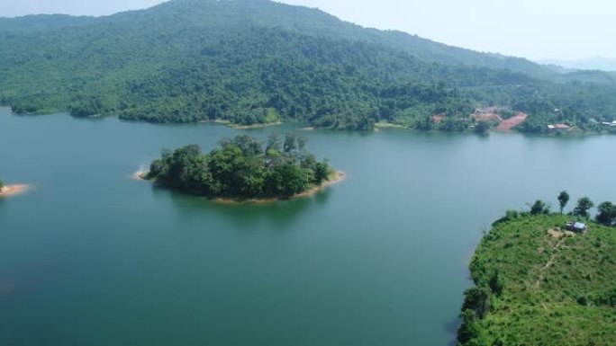从空中到老挝的万旺水保护区
