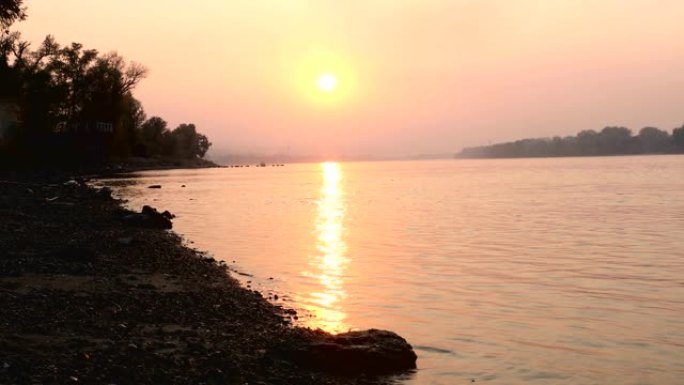 多瑙河的日落夕阳