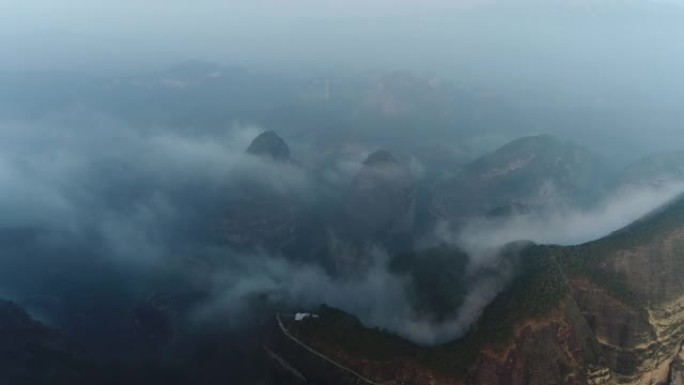 中国，广西省八角寨 (八角村) 峰，红沙石地形