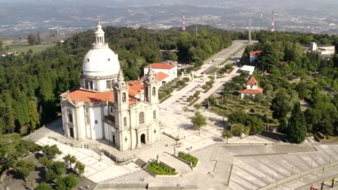 葡萄牙布拉加的Santuario Sameiro保护区无人机鸟瞰图