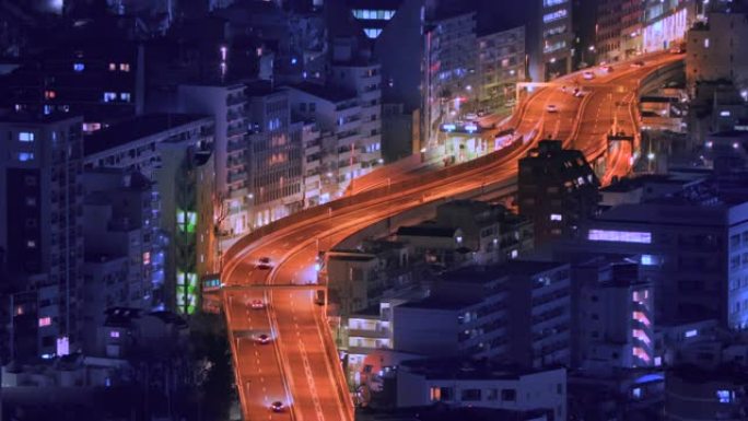 充满光明的东京高速公路