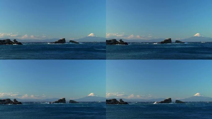 岩石上的波浪和风暴海景 | 静冈库美海岸