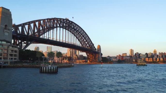 悉尼海港大桥，前景为渡轮，悉尼地标，新南威尔士州，澳大利亚