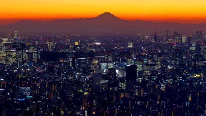 日本东京市昏暗的夜景