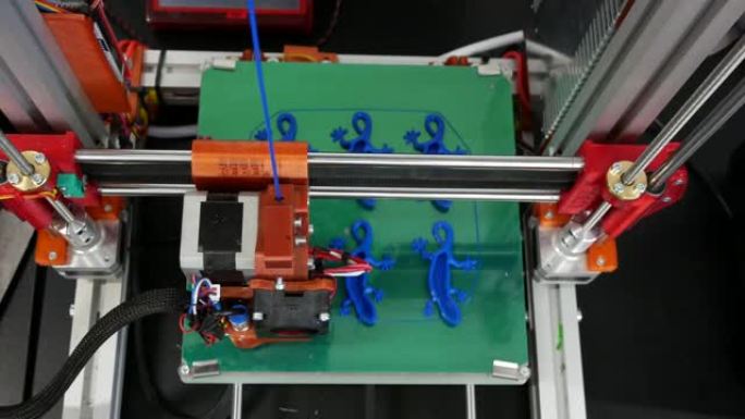3D打印-塑料长丝用于生产。