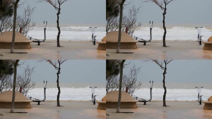 飓风格洛丽亚肆虐西班牙，欧洲。海上的大浪。