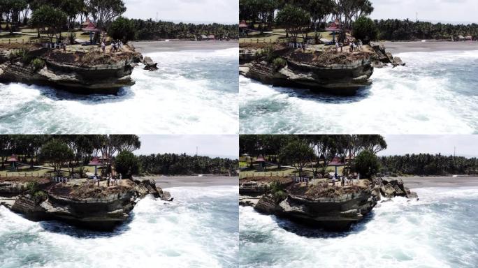 印度尼西亚爪哇，海岸线，悬崖和海浪撞击其中的空中镜头